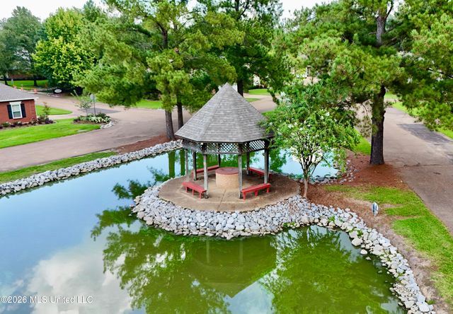 211 S Twin Lakes, Clinton, MS 39056