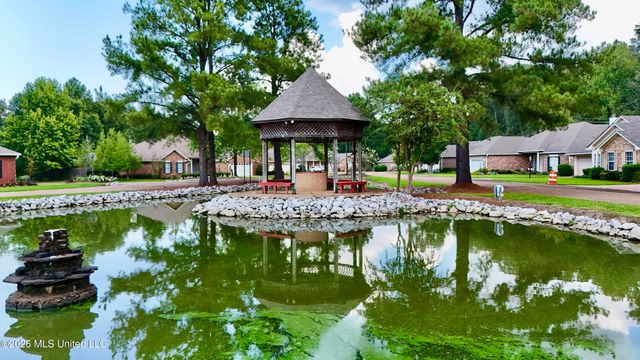 211 S Twin Lakes, Clinton, MS 39056