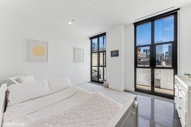 900 W Washington Boulevard 202, Chicago, IL 60607