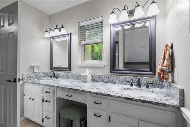 226 Pinewood Lane, Hideaway, TX 75771