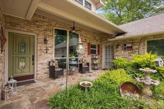 226 Pinewood Lane, Hideaway, TX 75771