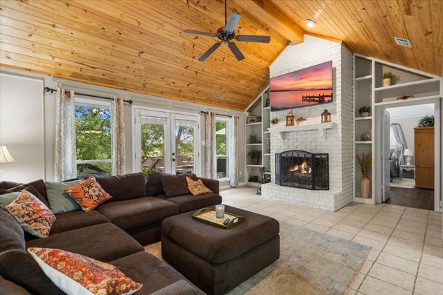 226 Pinewood Lane, Hideaway, TX 75771
