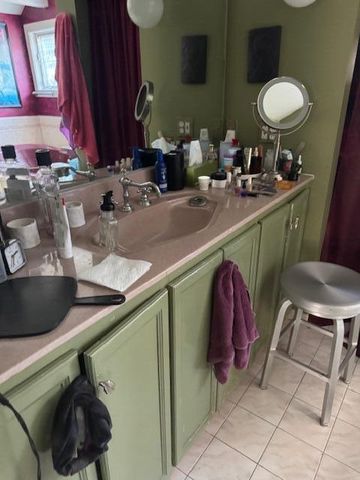 211 W 10th Street, Michigan City, IN 46360