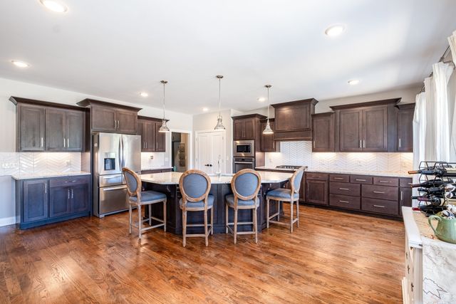 2303 Lionheart Dr, Murfreesboro, TN 37130