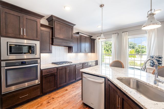 2303 Lionheart Dr, Murfreesboro, TN 37130