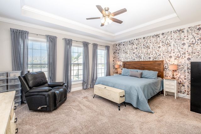 2303 Lionheart Dr, Murfreesboro, TN 37130