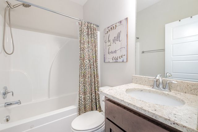 2303 Lionheart Dr, Murfreesboro, TN 37130