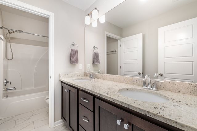 2303 Lionheart Dr, Murfreesboro, TN 37130