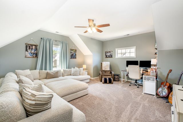 2303 Lionheart Dr, Murfreesboro, TN 37130