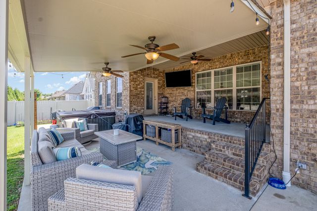 2303 Lionheart Dr, Murfreesboro, TN 37130