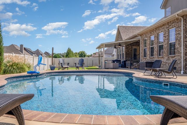 2303 Lionheart Dr, Murfreesboro, TN 37130