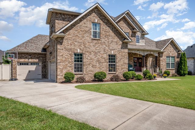 2303 Lionheart Dr, Murfreesboro, TN 37130