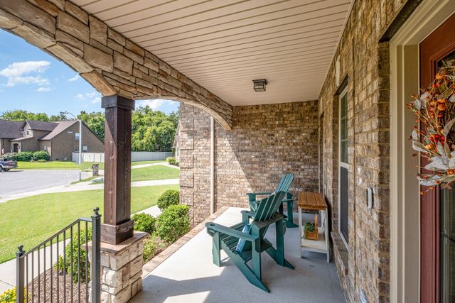 2303 Lionheart Dr, Murfreesboro, TN 37130