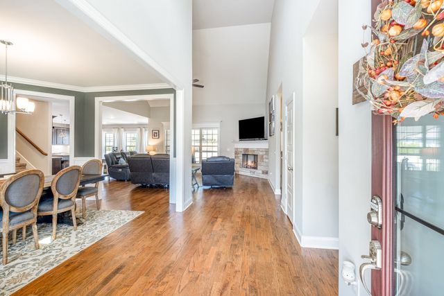 2303 Lionheart Dr, Murfreesboro, TN 37130