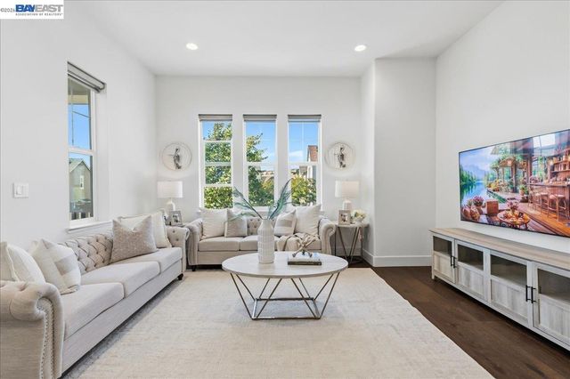 4367 Panorama Dr, Dublin, CA 94568