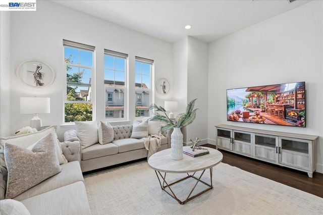 4367 Panorama Dr, Dublin, CA 94568