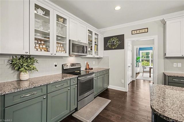199 Meadowfield Run, Clemmons, NC 27012