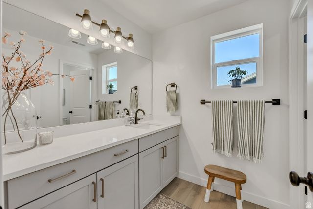 3263 S LINCOLN LN, Syracuse, UT 84075