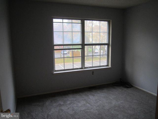 92 VERSAILLES CT, Hamilton, NJ 08619