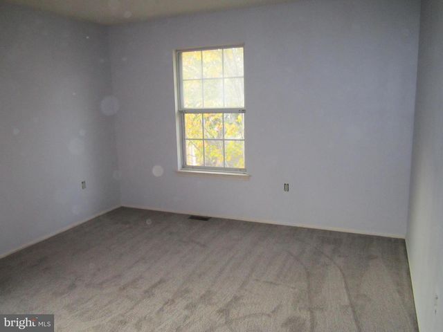 92 VERSAILLES CT, Hamilton, NJ 08619