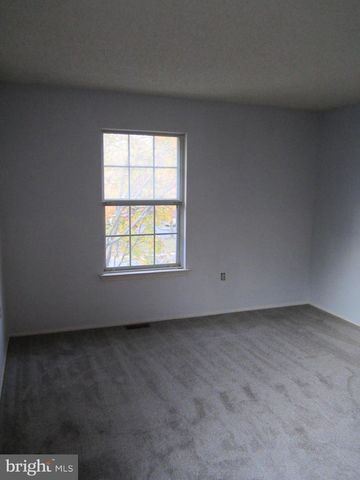 92 VERSAILLES CT, Hamilton, NJ 08619