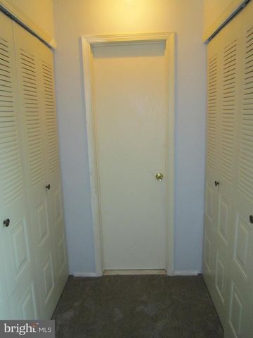92 VERSAILLES CT, Hamilton, NJ 08619