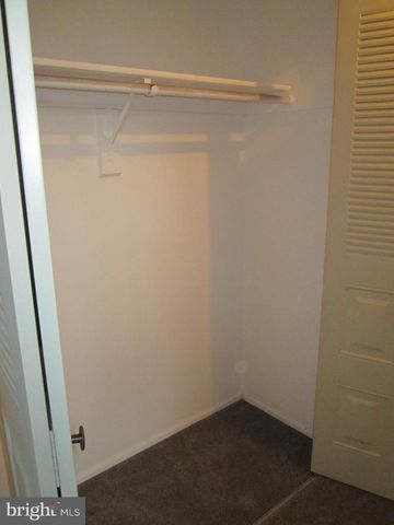 92 VERSAILLES CT, Hamilton, NJ 08619