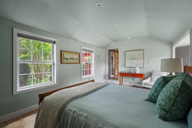 9 Castle Hill Rd, Stockbridge, MA 01262