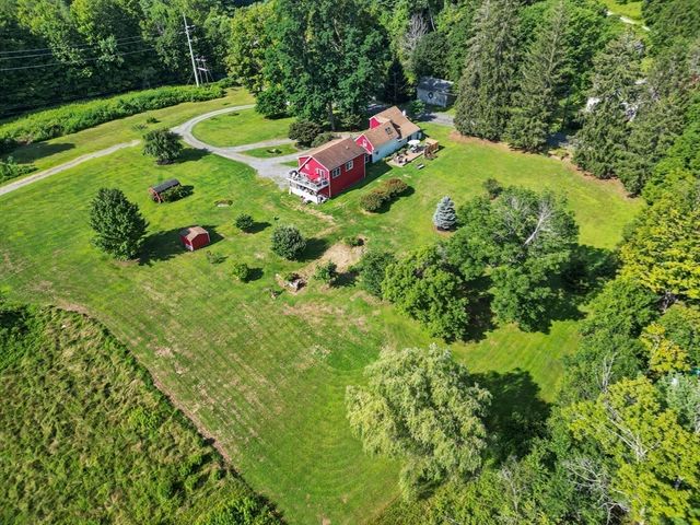 9 Castle Hill Rd, Stockbridge, MA 01262