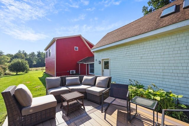 9 Castle Hill Rd, Stockbridge, MA 01262