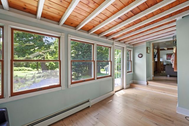 9 Castle Hill Rd, Stockbridge, MA 01262