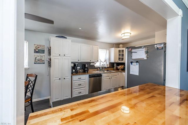 3940 Starboard RD, Chesapeake, VA 23321
