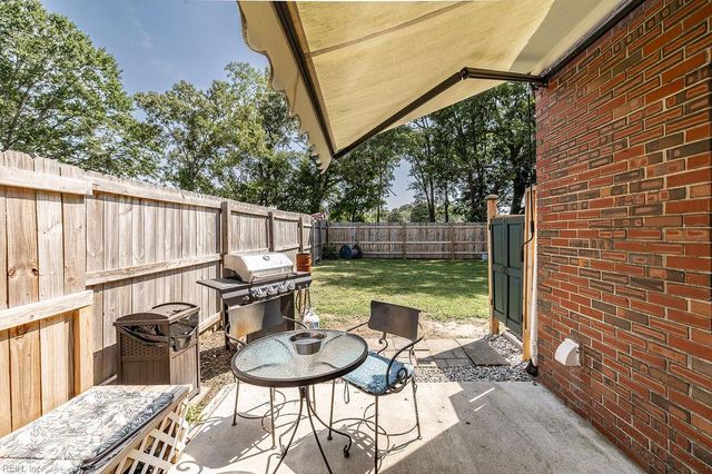 3940 Starboard RD, Chesapeake, VA 23321