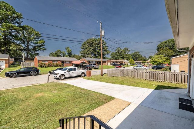 3940 Starboard RD, Chesapeake, VA 23321
