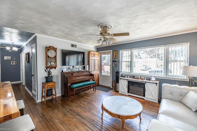 3940 Starboard RD, Chesapeake, VA 23321