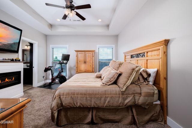 2899 Alden Glenn Court, Sevierville, TN 37876