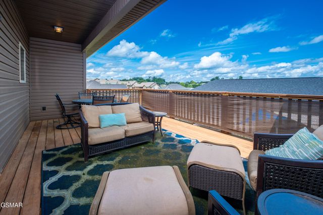 2899 Alden Glenn Court, Sevierville, TN 37876