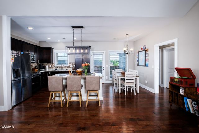 2899 Alden Glenn Court, Sevierville, TN 37876