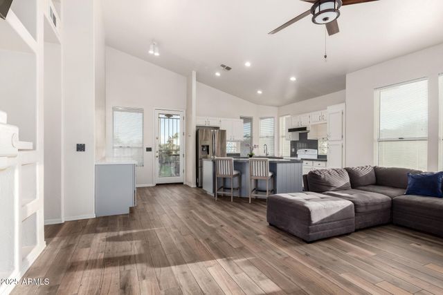 2403 E MOUNTAIN VISTA Drive, Phoenix, AZ 85048