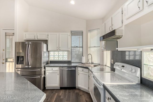 2403 E MOUNTAIN VISTA Drive, Phoenix, AZ 85048