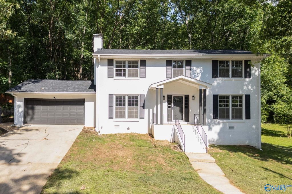 12027 Comanche Trail, Huntsville, AL 35803