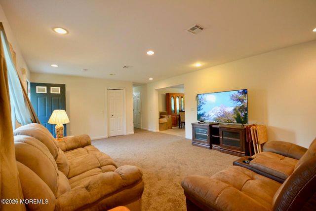 802 Adelphia Road, Freehold, NJ 07728