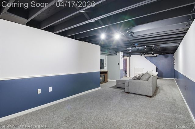 6350 Glastonbury Street, Westland, MI 48185