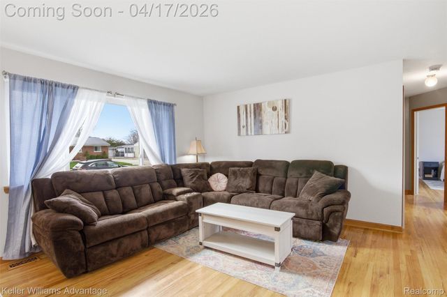 6350 Glastonbury Street, Westland, MI 48185