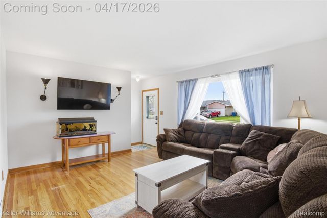 6350 Glastonbury Street, Westland, MI 48185