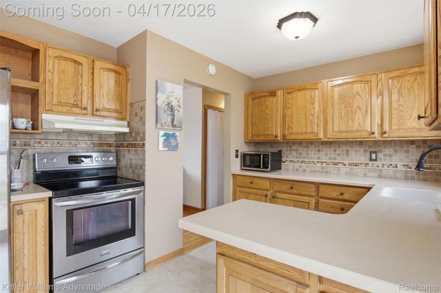 6350 Glastonbury Street, Westland, MI 48185