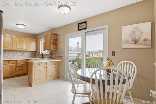 6350 Glastonbury Street, Westland, MI 48185