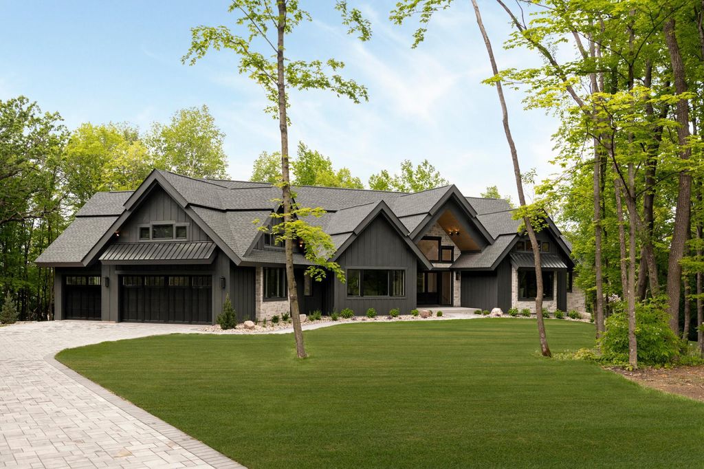 6176 Broadview Avenue, Credit River Twp, MN 55372