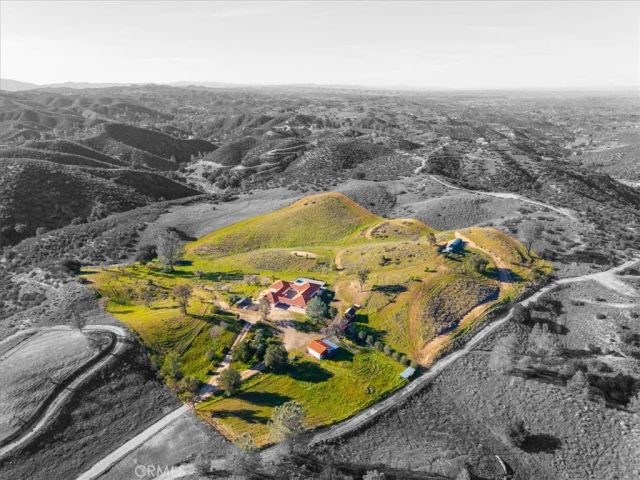 9750 Random Canyon Way, Creston, CA 93432