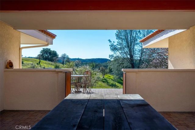 9750 Random Canyon Way, Creston, CA 93432